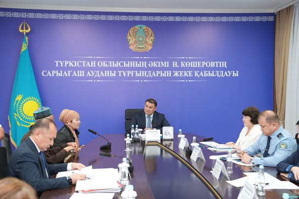 ОБЛЫС ӘКІМІ САРЫАҒАШ ТҰРҒЫНДАРЫН ЖЕКЕ ҚАБЫЛДАП, МӘСЕЛЕЛЕРІН ТЫҢДАДЫ