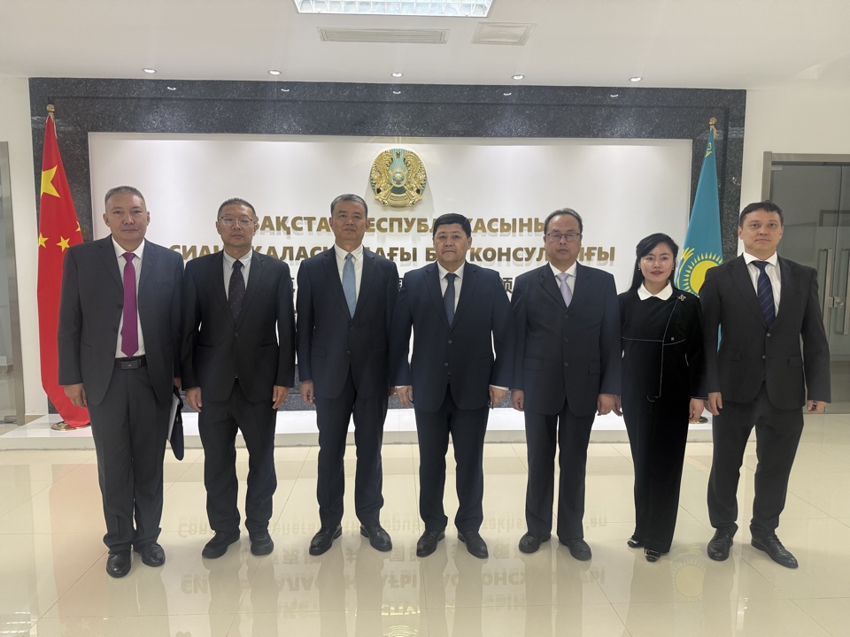 Қазақстан өңірлері мен Ганьсу өлкесі арасындағы  ынтымақтастық перспективалары талқыланды