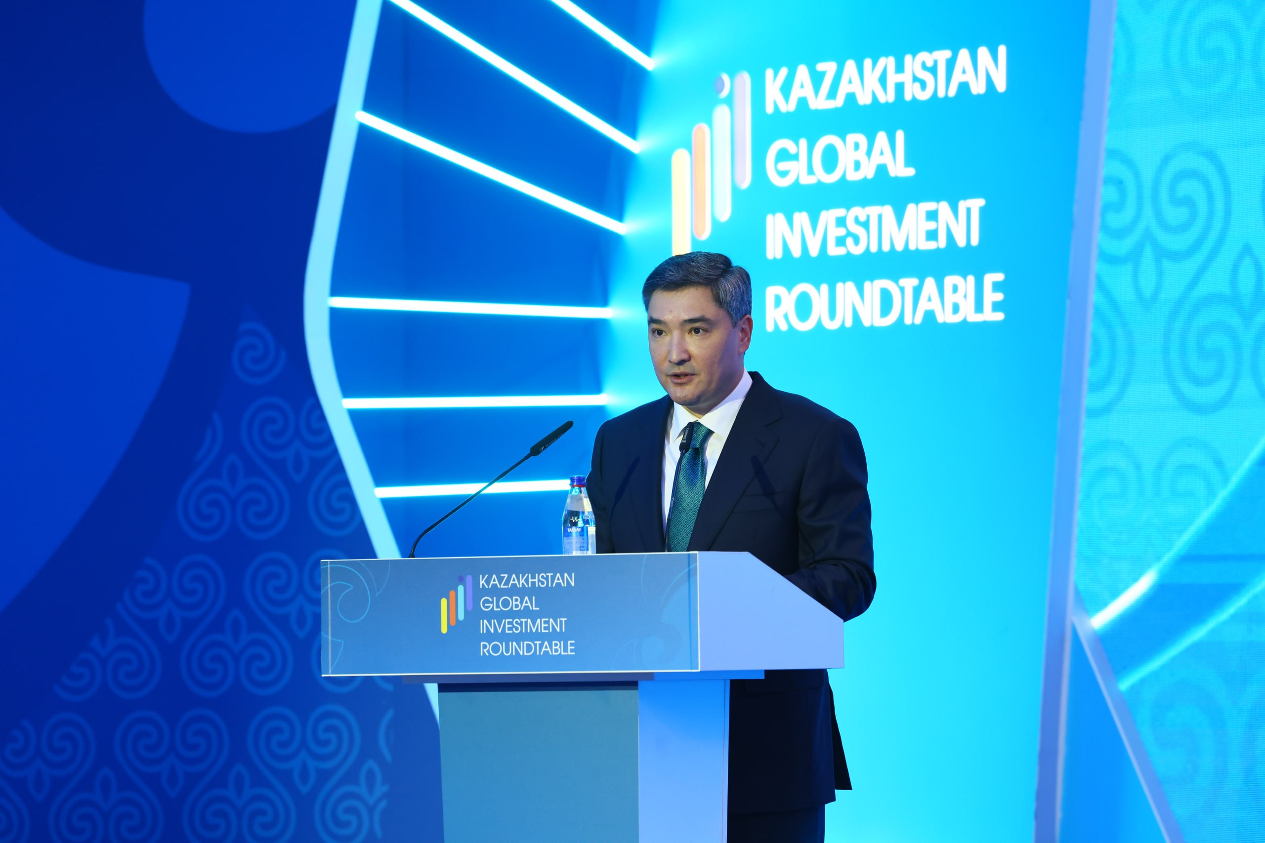 ОЛЖАС БЕКТЕНОВ ПРИНЯЛ УЧАСТИЕ В IX KAZAKHSTAN GLOBAL INVESTMENT ROUNDTABLE В ШЫМКЕНТЕ: ПОДПИСАНЫ ДОКУМЕНТЫ НА $4,8 МЛРД
