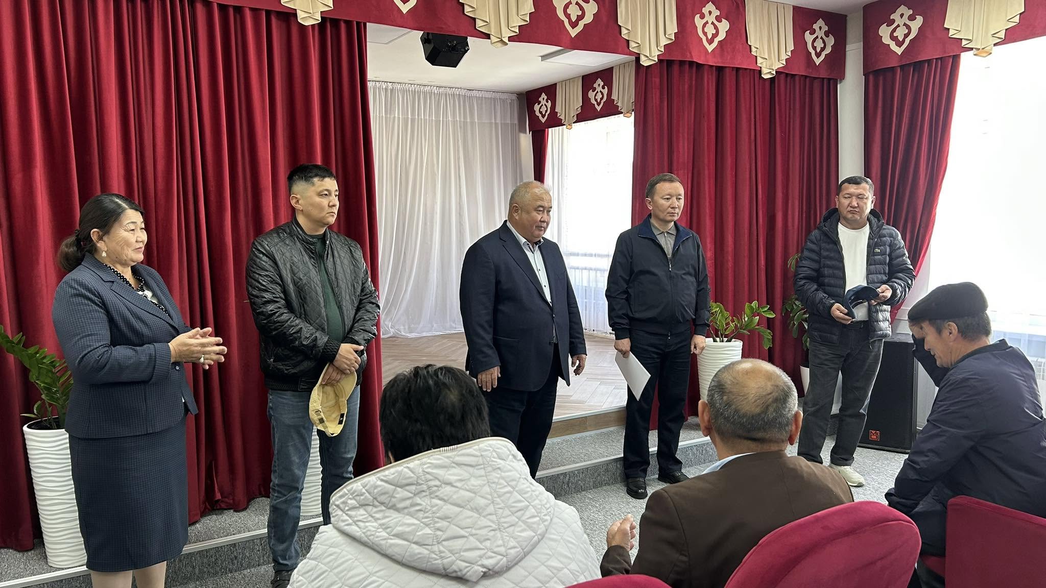Аудан әкімі тұрғындардың талап-тілегін тыңдады