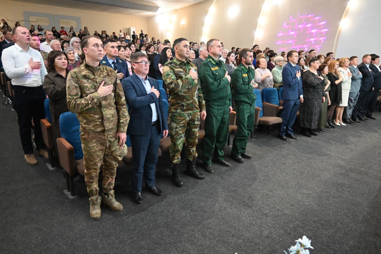 В Сандыктауском районе отметили День Республики