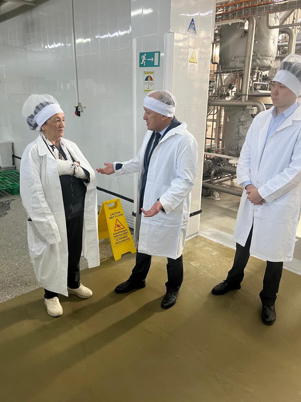 Еңбек қауіпсіздігі және еңбекті қорғау бөлімінің басшысы А. Б. Қалдыбаев жазатайым оқиға орнына баруды жүзеге асырды