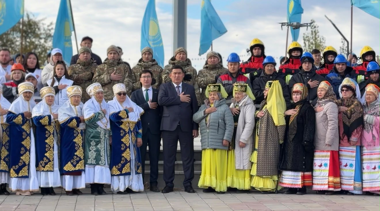 В Шахтинске состоялось торжественное исполнение Государственного гимна Республики Казахстан