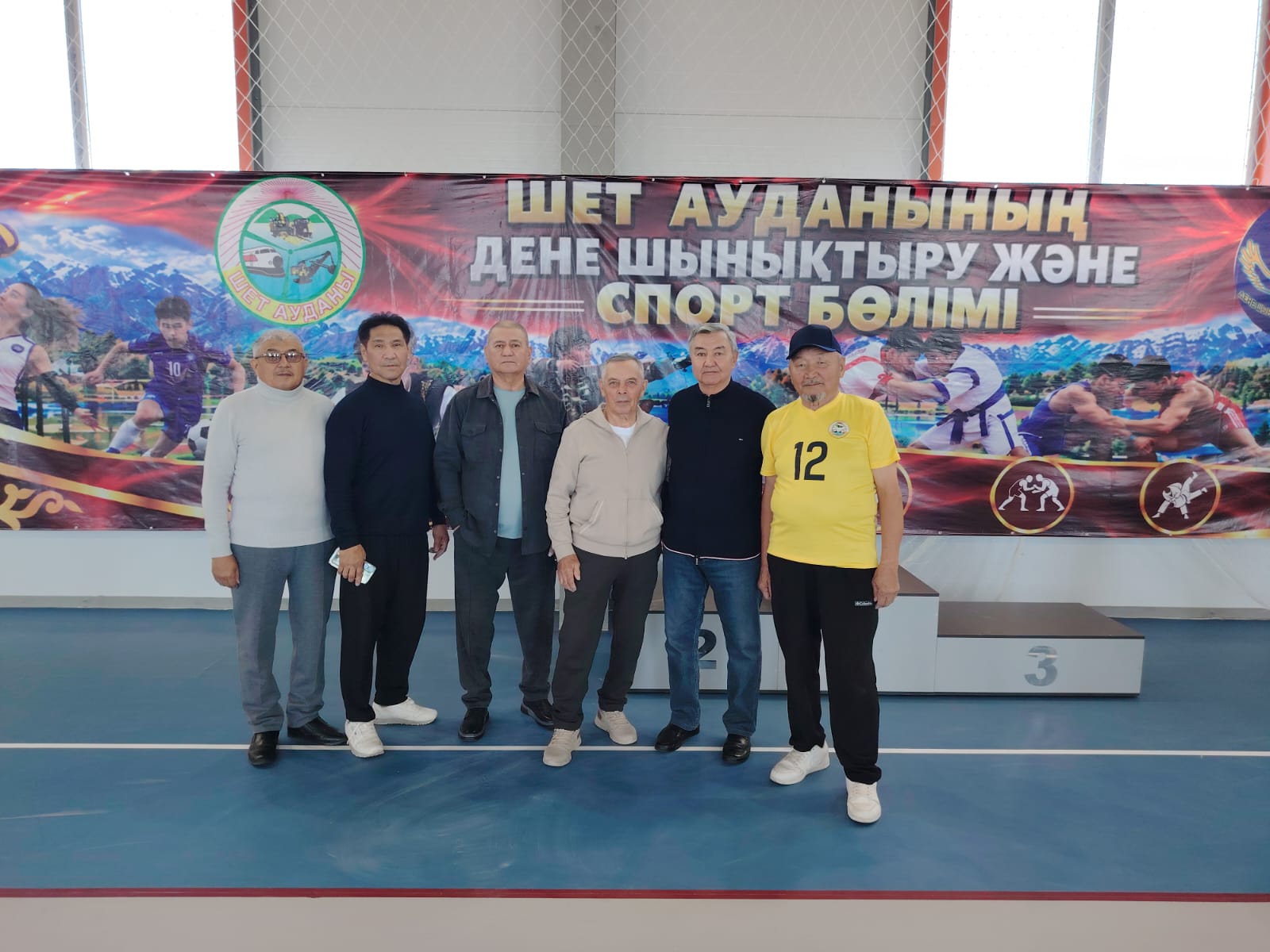 Кеншоқы ауылдық  округі бойынша, ауылдың  спорт кешенінде  ардагер ойыншылар арасында түрлі спорттық ойындар өтті.