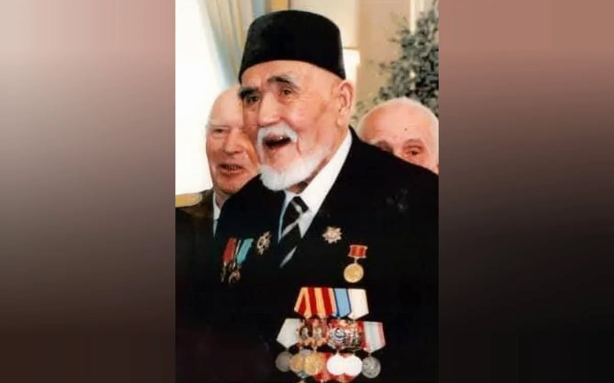 ҚАЛМЫРЗАЕВ МАУЛЕН РЕМЕТҰЛЫ — ХАЛЫҚ ҚАҺАРМАНЫ, ЕЛ МАҚТАНЫШЫ.