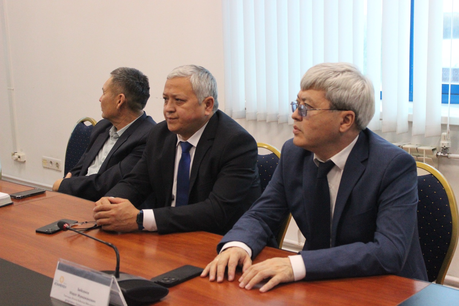 Trade issues discussed at the round table
