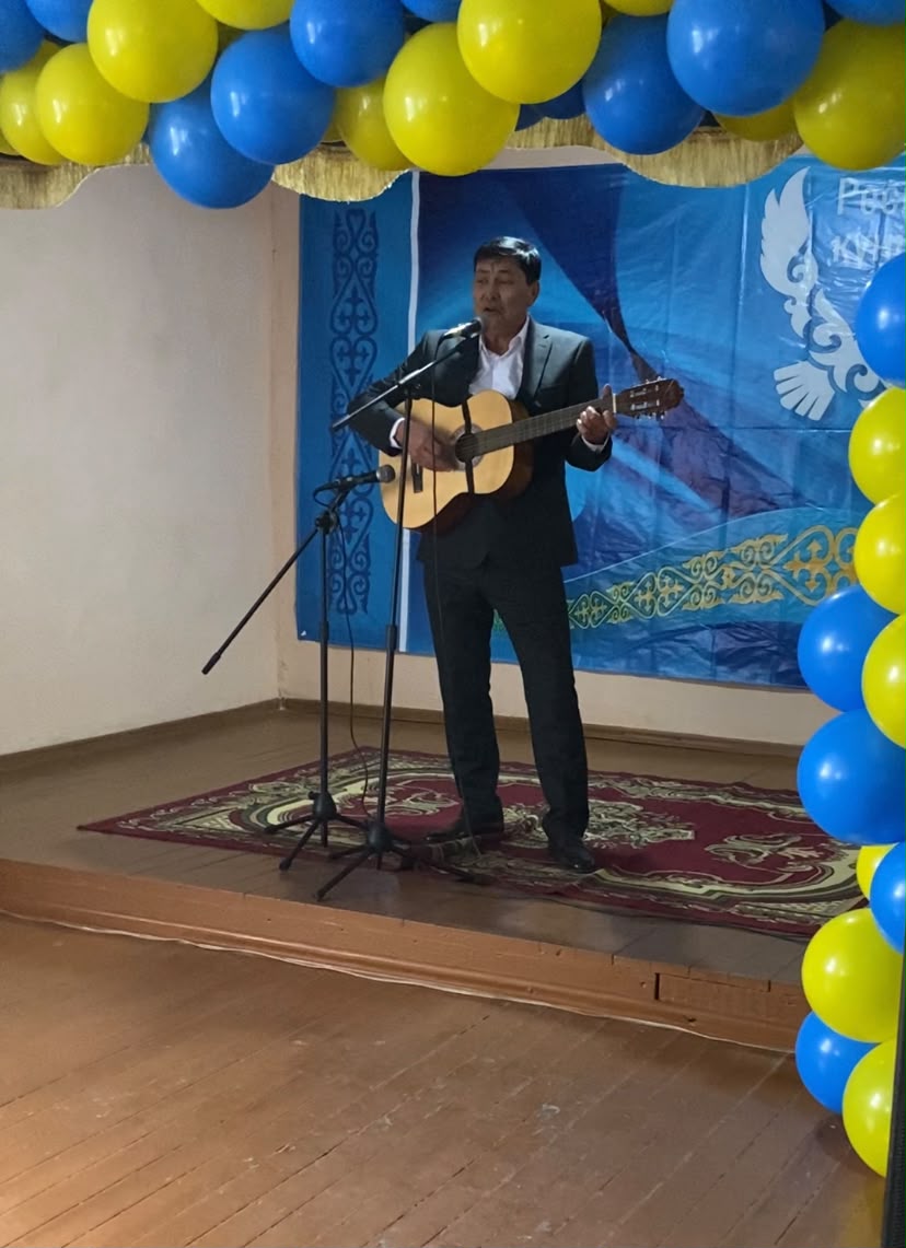 Кеншоқы ауылдық округі мәдениет үйінде, ауыл халқына арнап "Сейіл салған әндері-ай!" атты тақырыпта ауыл халқына облыстық өнерпаздар келіп, канцерт қойды.