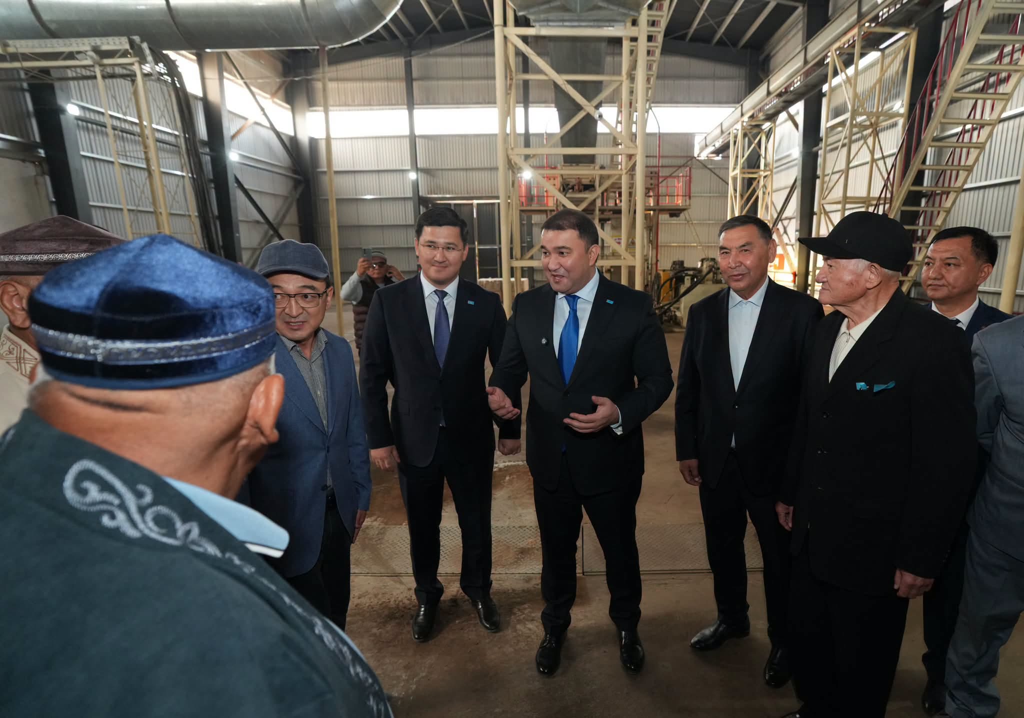 ПРЕЗИДЕНТ ТАПСЫРМАСЫ: ТҮРКІСТАН ОБЛЫСЫ ЖЕТІСАЙ АУДАНЫНДА ЗАМАНАУИ МАҚТА ЗАУЫТЫ АШЫЛДЫ