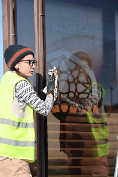 АЯЛДАМАЛАРҒА САНИТАРЛЫҚ ТАЗАЛЫҚ ЖҰМЫСТАРЫ ТҰРАҚТЫ ЖҮРГІЗІЛУДЕ