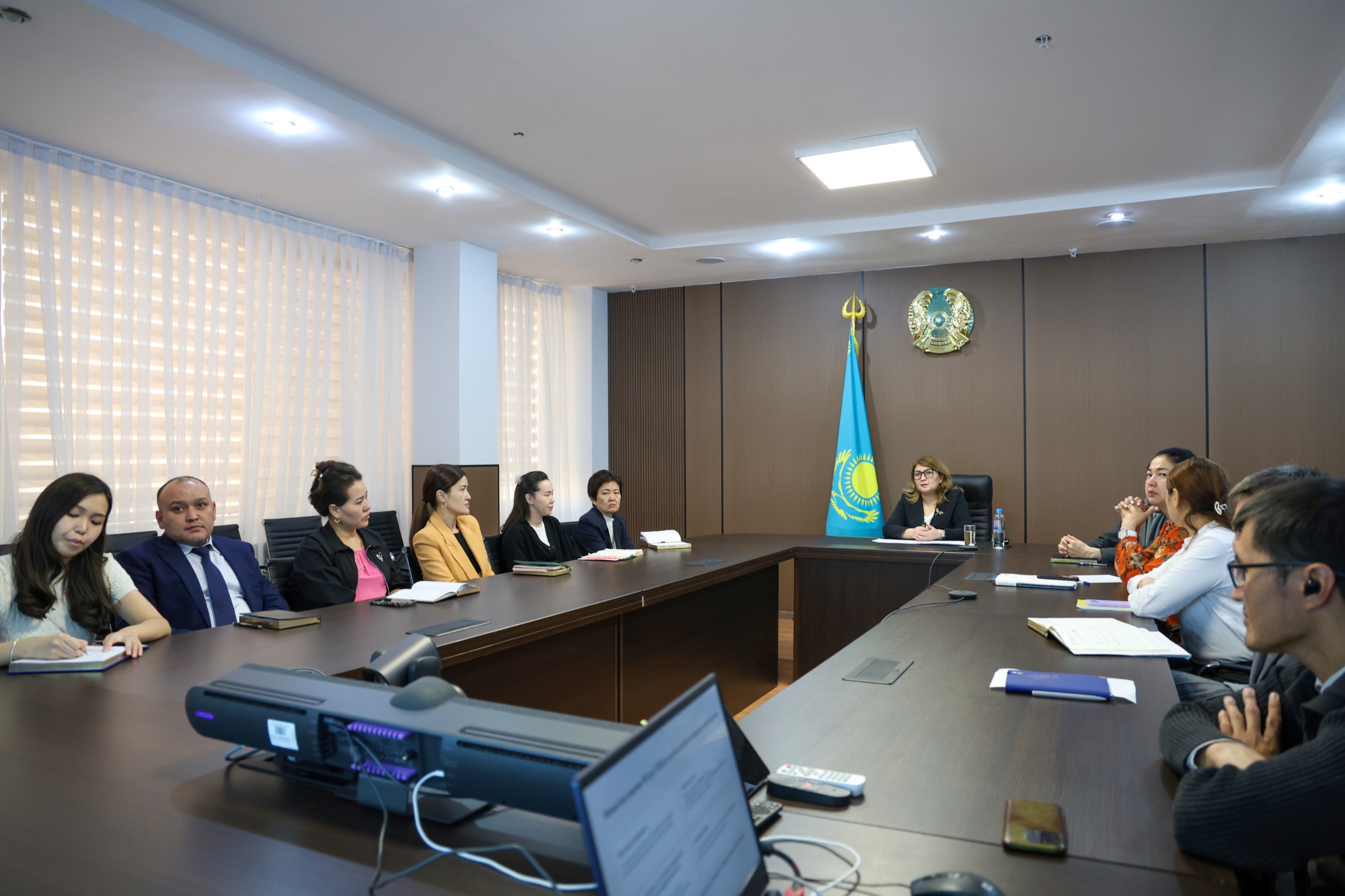 Заңдылық және қызметтік әдеп мәселелері екі министрліктің бірлескен семинарында қаралды